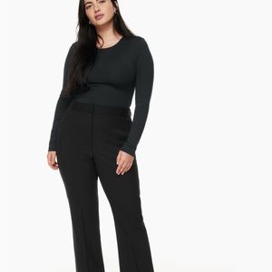 Aritzia Babaton Contour Crew Long Sleeve in Black
